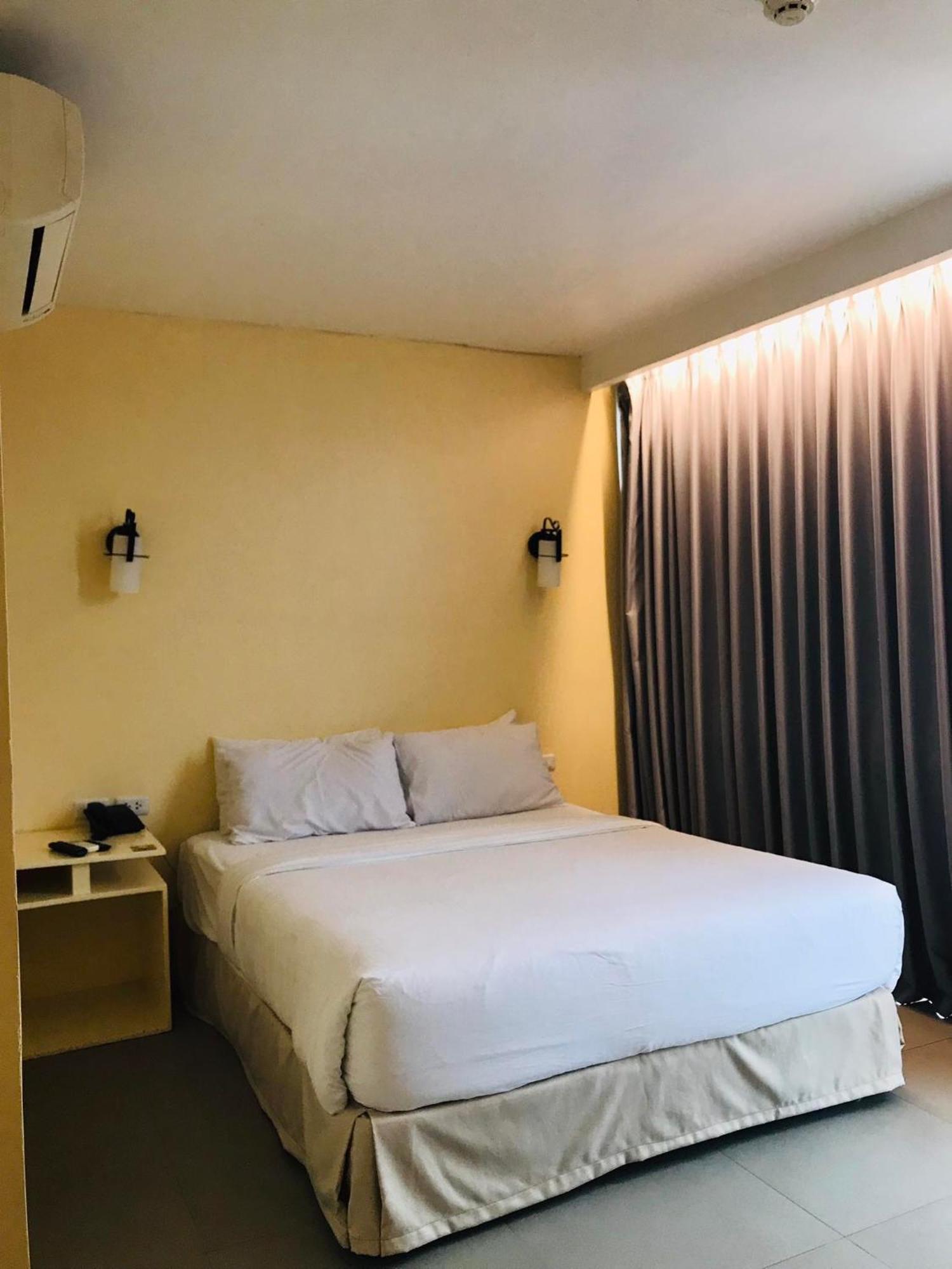 Dosi Hotel Ph Talisay  Exteriér fotografie